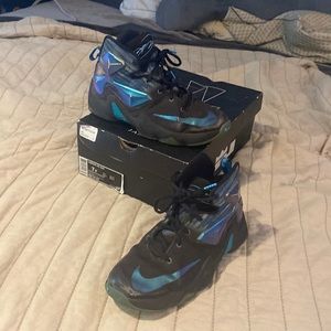 Lebron XIII size 7Y